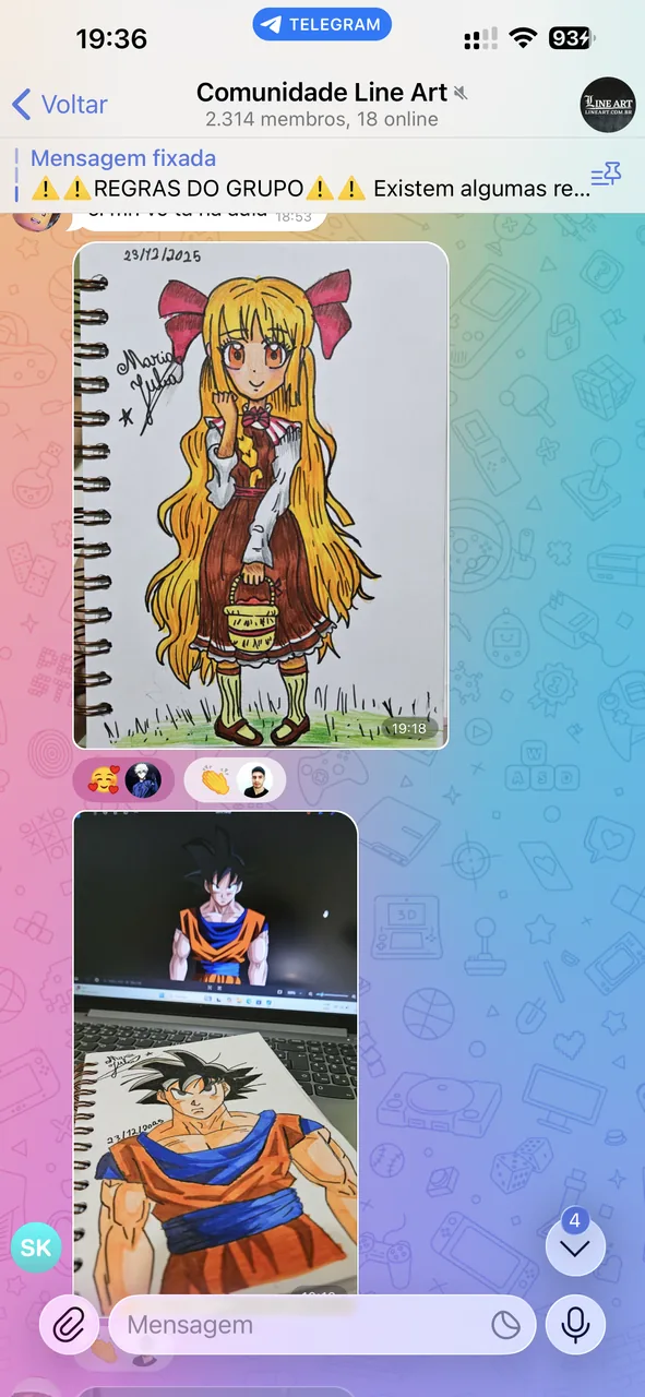 Desenhos de várias crianças da mesma idade postados no grupo da turma